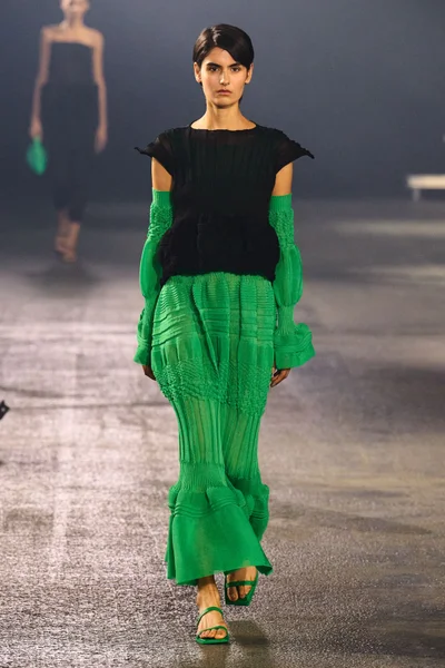 Look 48